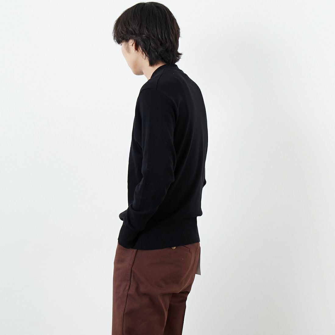 GICIPI [ジチピ] GIAGUARO クルーネックニットソー [2501A] NERO &&モデル身長：179cm 着用サイズ：4&&