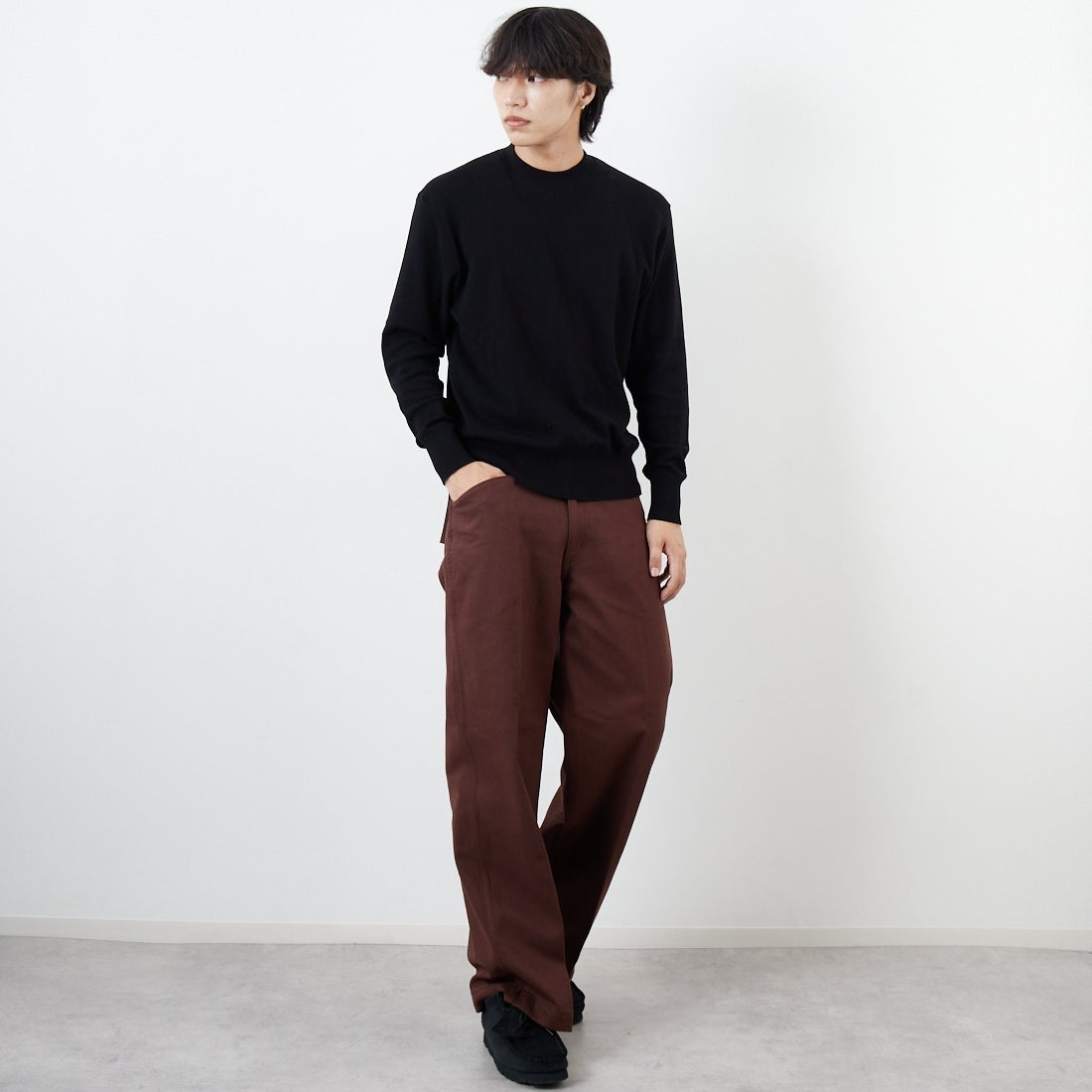 GICIPI [ジチピ] GIAGUARO クルーネックニットソー [2501A] NERO &&モデル身長：179cm 着用サイズ：4&&