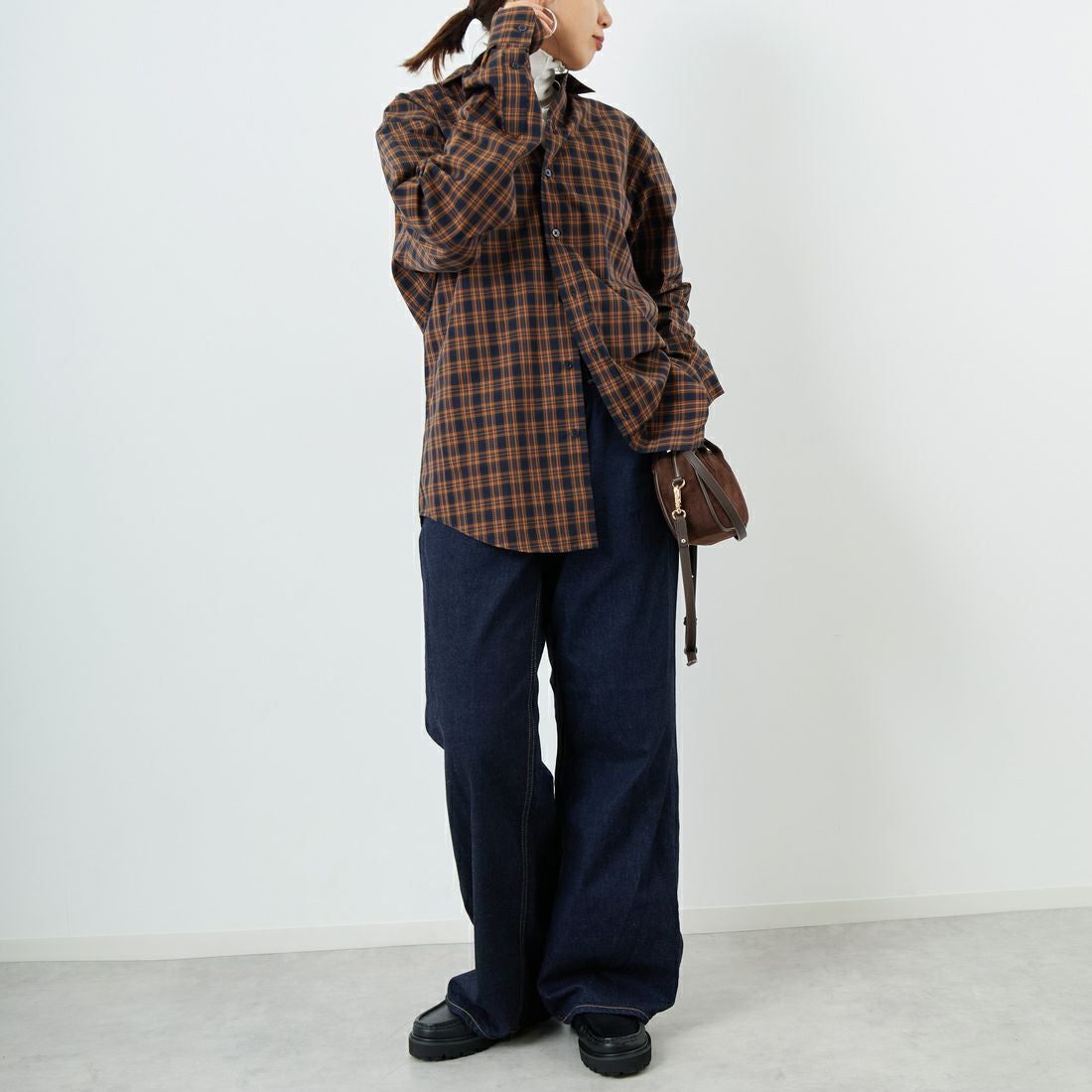 THE SHINZONE [ザ シンゾーン] ペックチェックシャツ [25AMSBL06] 85 NAVY &&モデル身長：159cm 着用サイズ：F0&&