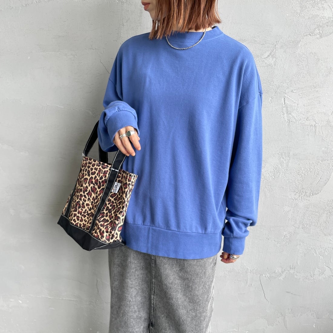 THE SHINZONE [ザ シンゾーン] CLEMENTINE スウェット [25AMSCU14] 83 BLUE &&モデル身長：158cm 着用サイズ：F0&&