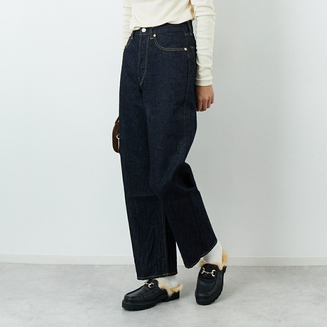 blurhms ROOTSTOCK [ブラームス ルーツストック] 13.5oz クラシックデニムパンツ [BROOTS24F9F25] 01 INDIGO &&モデル身長：167cm 着用サイズ：0&&