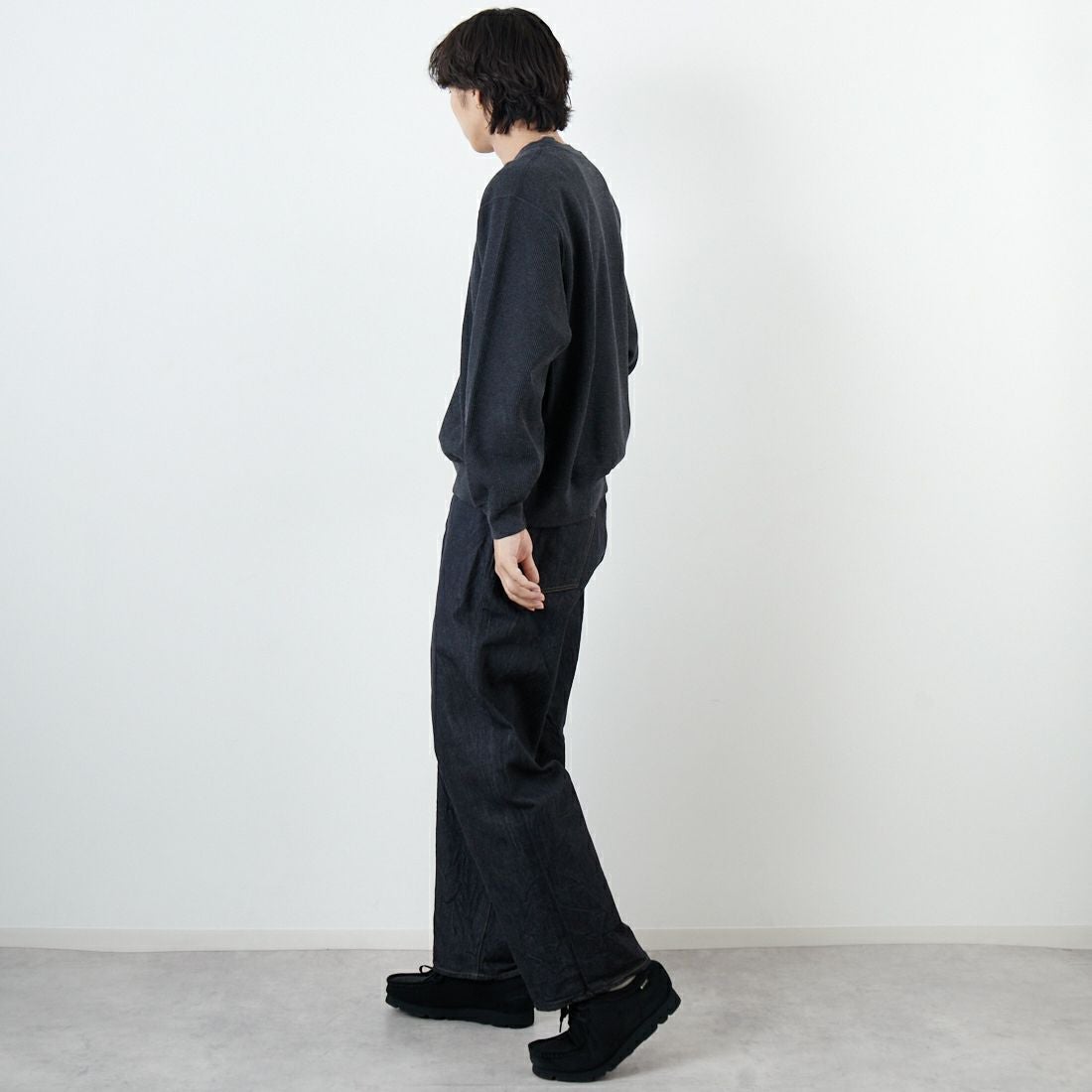 blurhms ROOTSTOCK [ブラームス ルーツストック] ラフ&スムース サーマルプルオーバー [BROOTS24F29F25] 03 H.CHARC &&モデル身長：179cm 着用サイズ：2&&