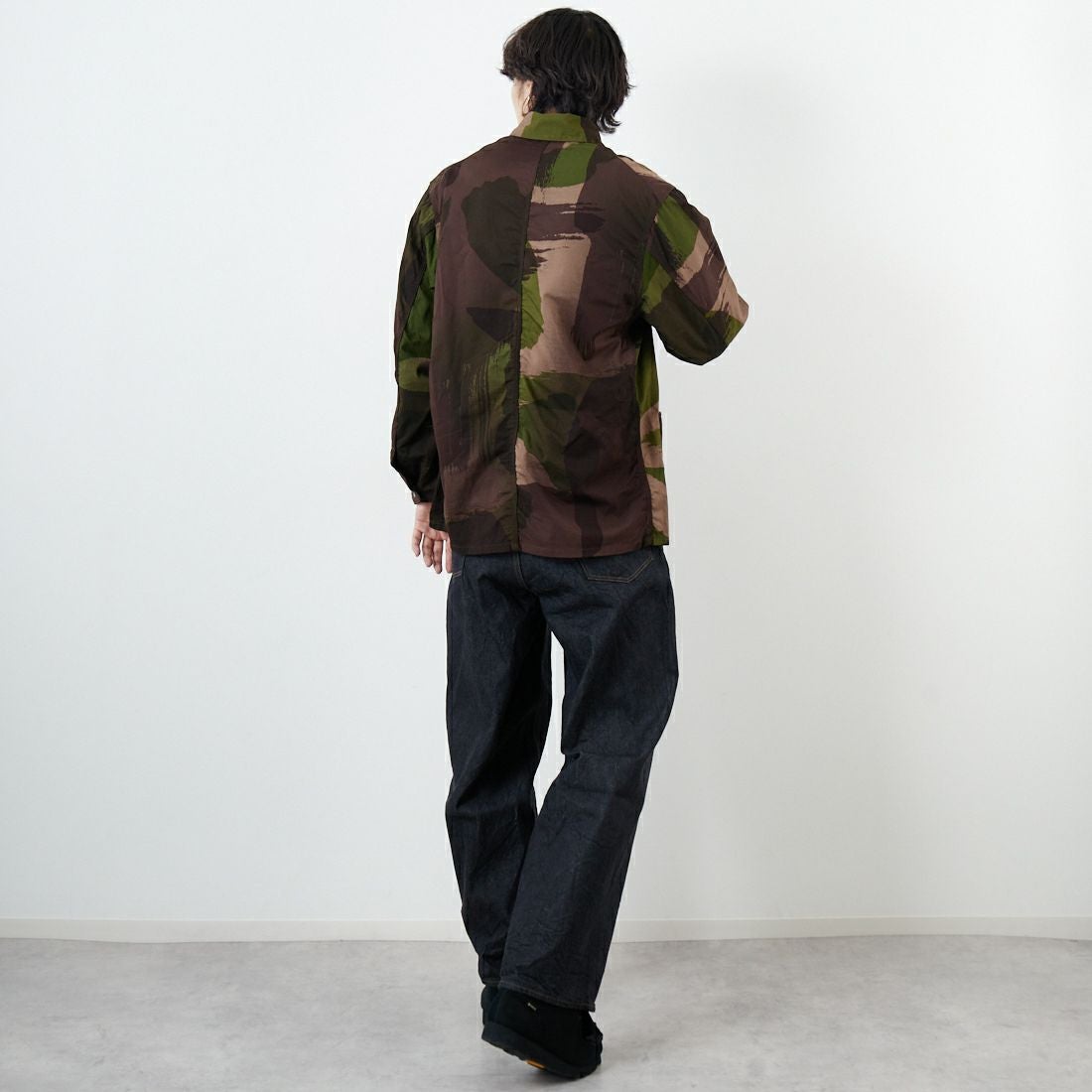 blurhms ROOTSTOCK [ブラームス ルーツストック] ブラッシュストロークカモ カバーオールジャケット [BROOTS25S6F25PT] 01 B.CAMO &&モデル身長：179cm 着用サイズ：3&&
