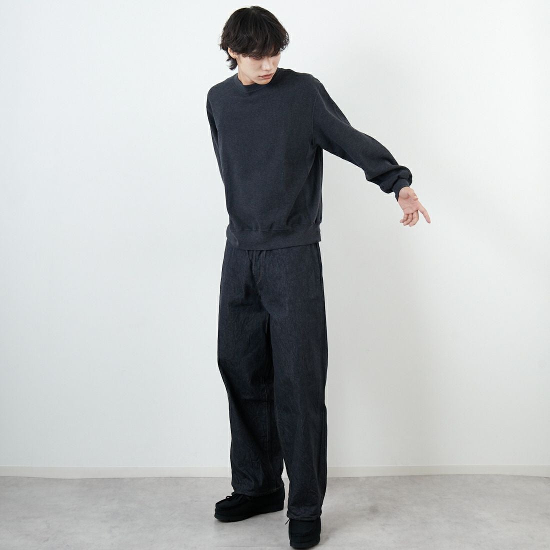 blurhms ROOTSTOCK [ブラームス ルーツストック] 13.5oz ワイドデニムパンツ [BROOTS25S8F25] 02 S.BLACK &&モデル身長：179cm 着用サイズ：3&&