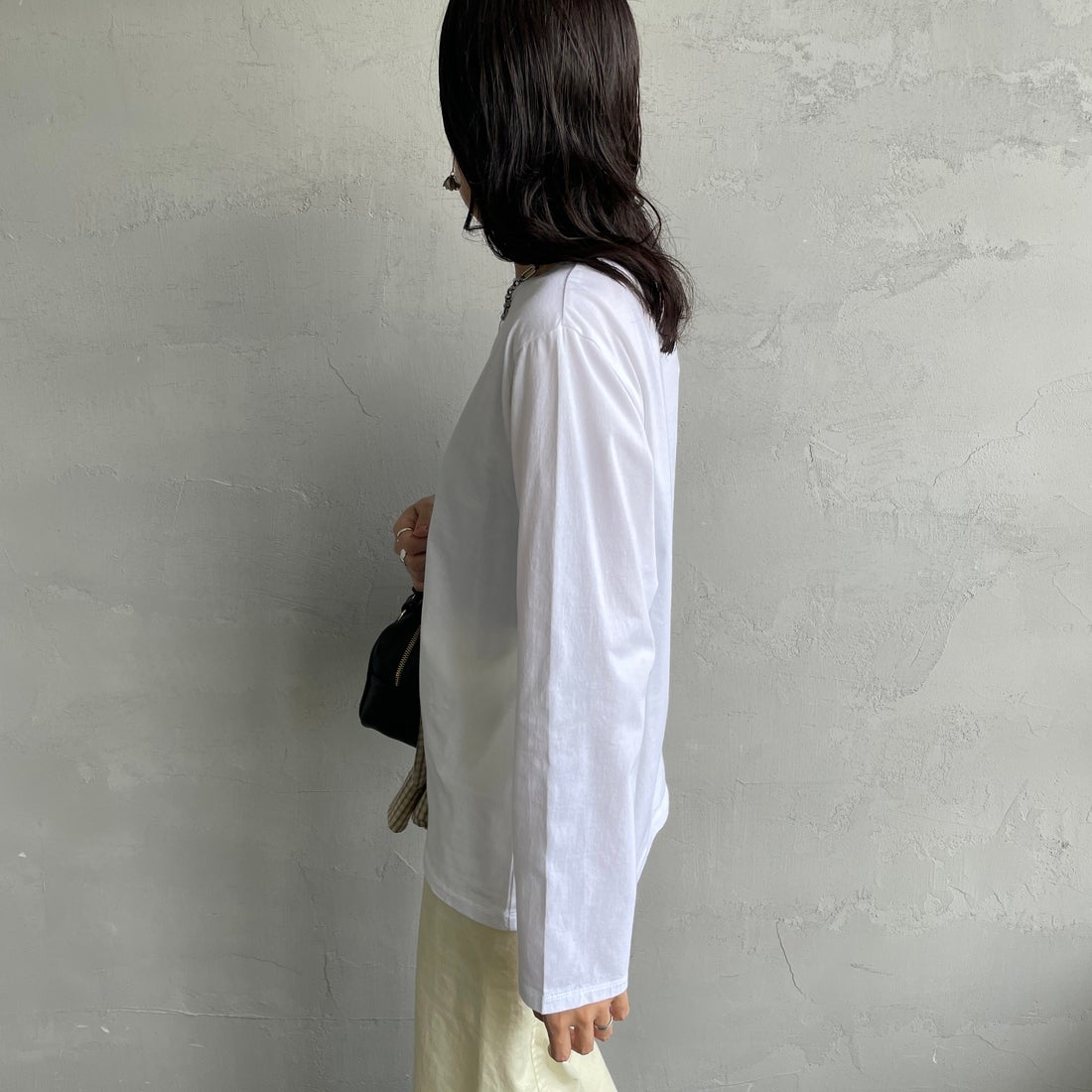 THE SHINZONE [ザ シンゾーン] パックロングスリーブTシャツ [24AMSCU04] 01 WHITE &&モデル身長：160cm 着用サイズ：F0&&