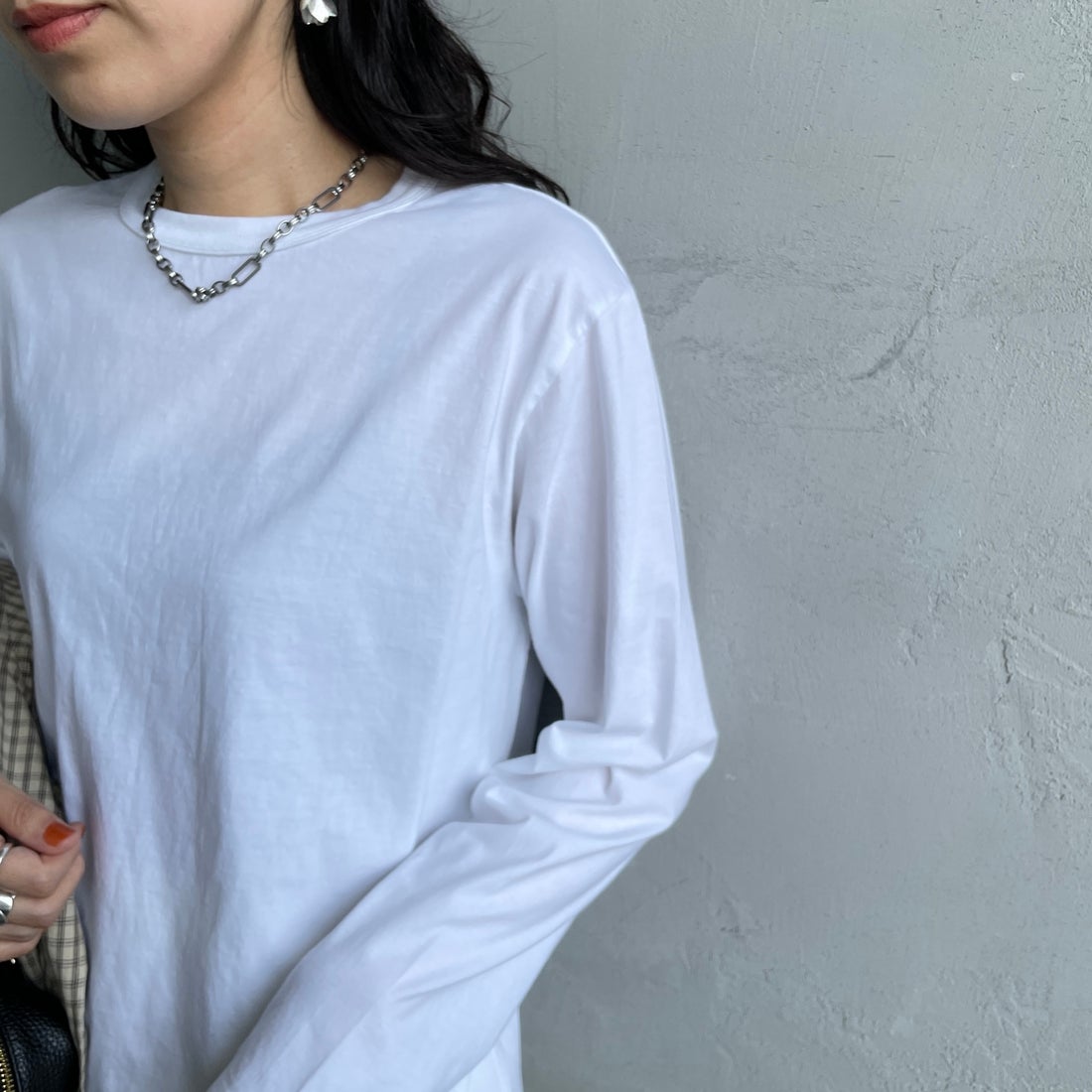 THE SHINZONE [ザ シンゾーン] パックロングスリーブTシャツ [24AMSCU04] 01 WHITE &&モデル身長：160cm 着用サイズ：F0&&