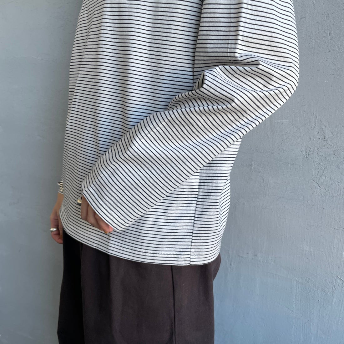 THE SHINZONE [ザ シンゾーン] パックロングスリーブTシャツ [24AMSCU04] 00 MULTI &&モデル身長：158cm 着用サイズ：F0&&