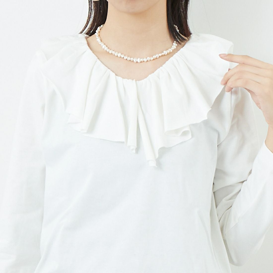 mizuiro ind [ミズイロインド] フリルカラー ロングスリーブプルオーバー [3-210050] 11 O.WHITE &&モデル身長：162cm 着用サイズ：F&&