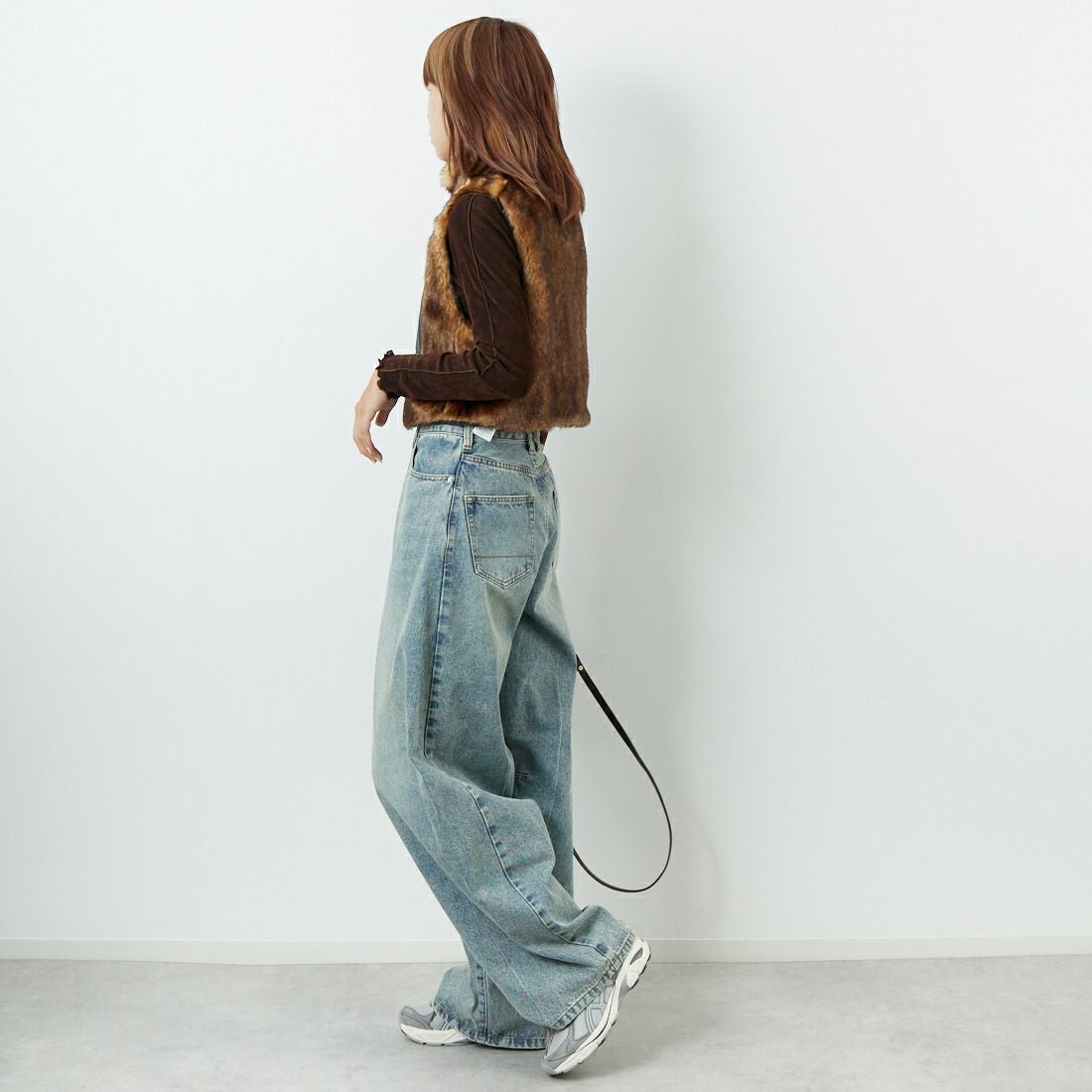 MAISON SPECIAL [メゾンスペシャル] コクーンカーブデニム [21252465704] BLU &&モデル身長：167cm 着用サイズ：38&&