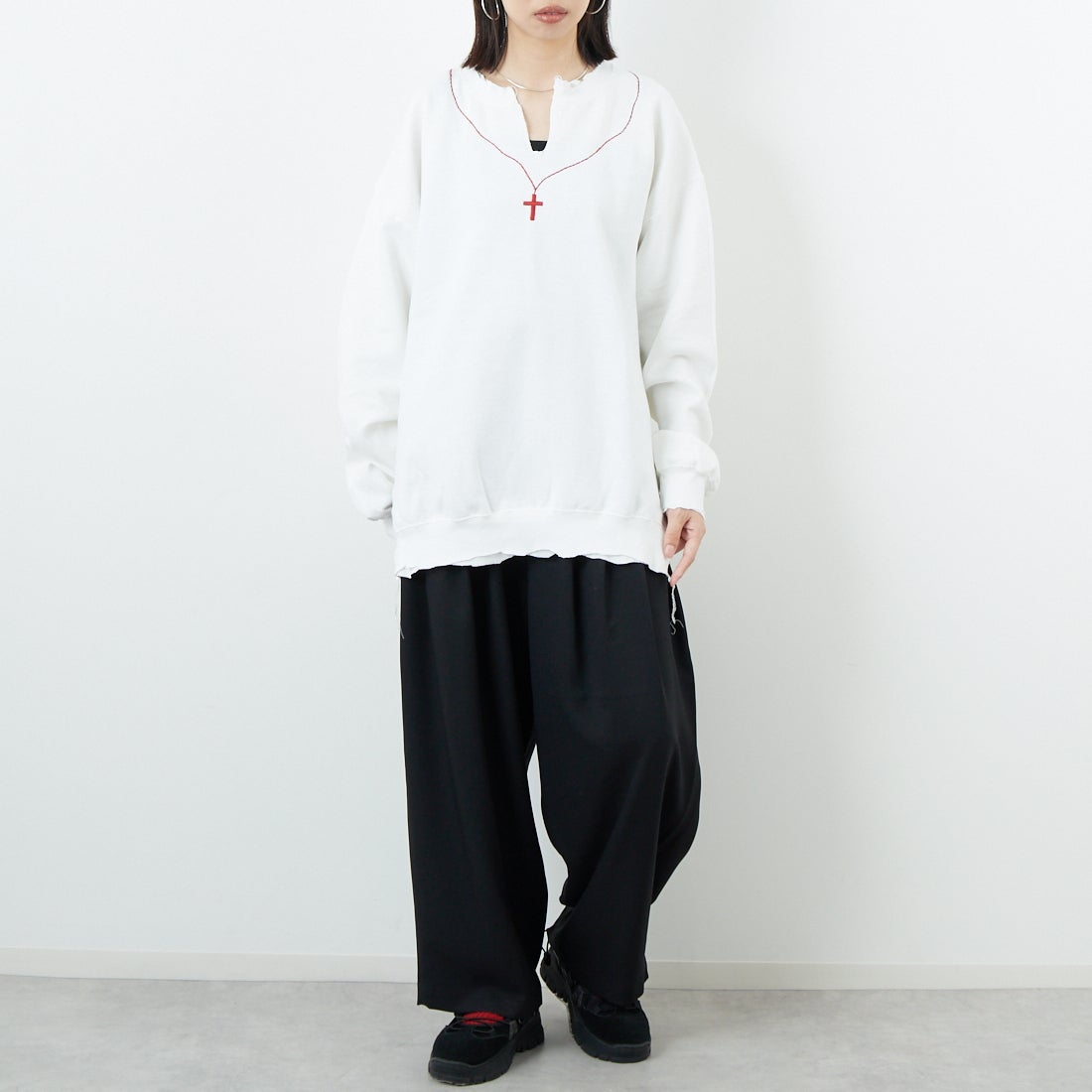 THRIFTY LOOK [スリフティールック] ロザリオクルーネックスウェット