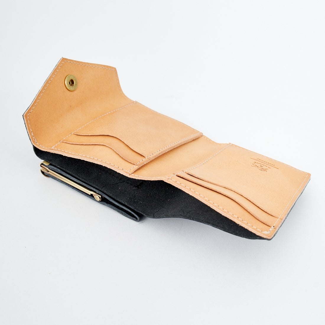 IL BISONTE [イルビゾンテ] 55thコンビボタン ウォレット [54252311141] 98 BLACK