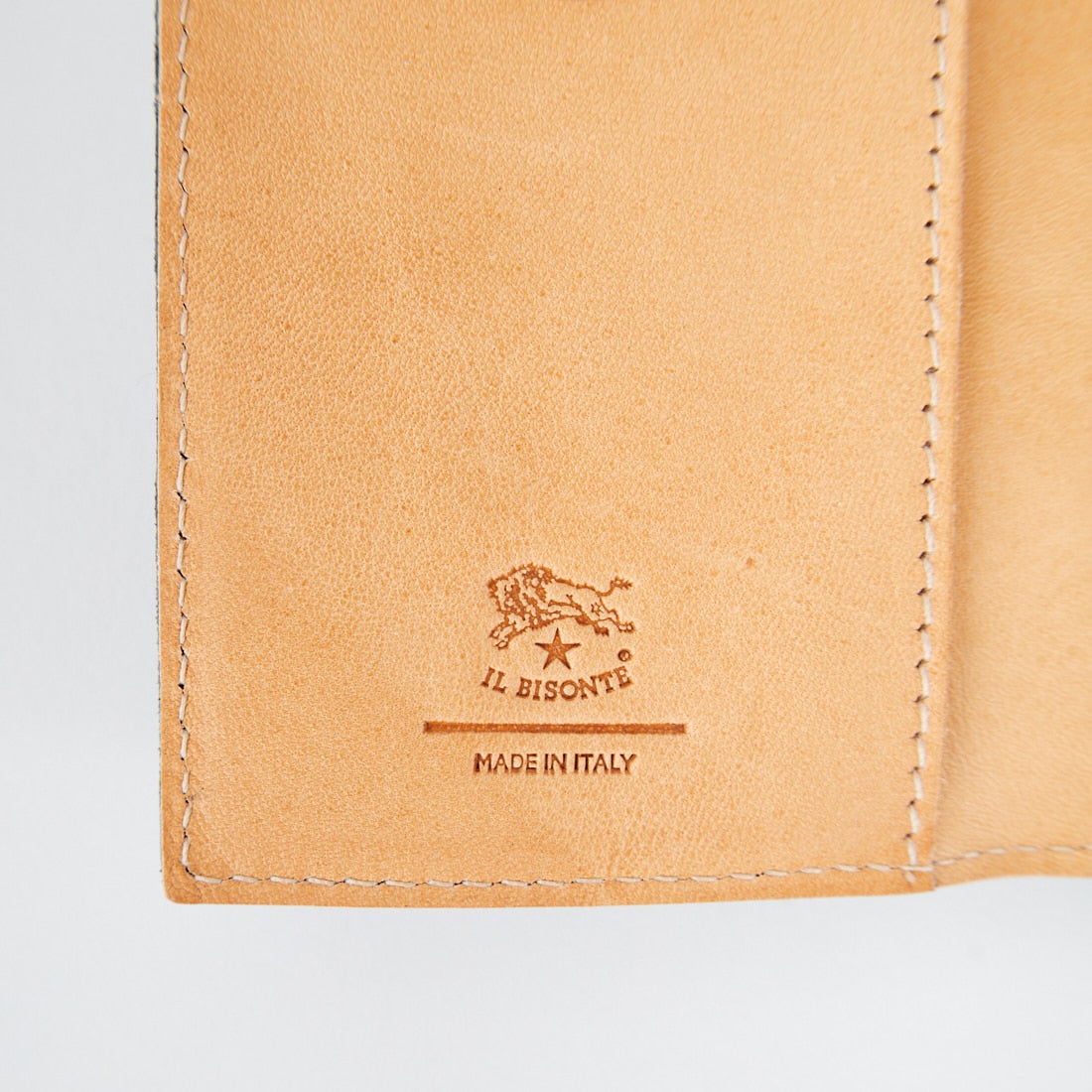 IL BISONTE [イルビゾンテ] 55thコンビボタン ウォレット [54252311141] 98 BLACK