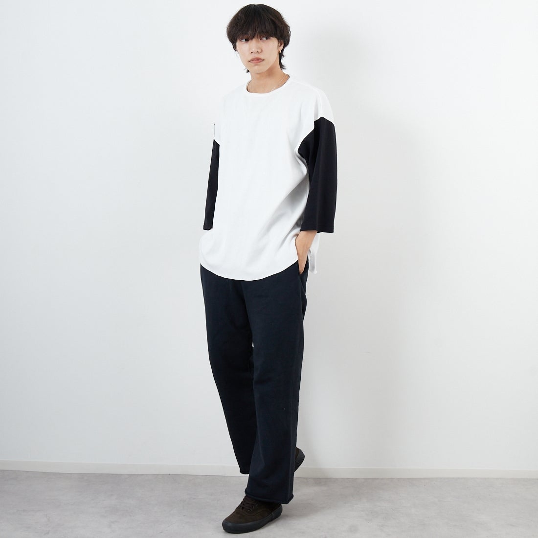 BOW WOW [バウワウ] ベースボールTシャツ [BW-BT] BLACK/WHIT &&モデル身長：179cm 着用サイズ：L&&