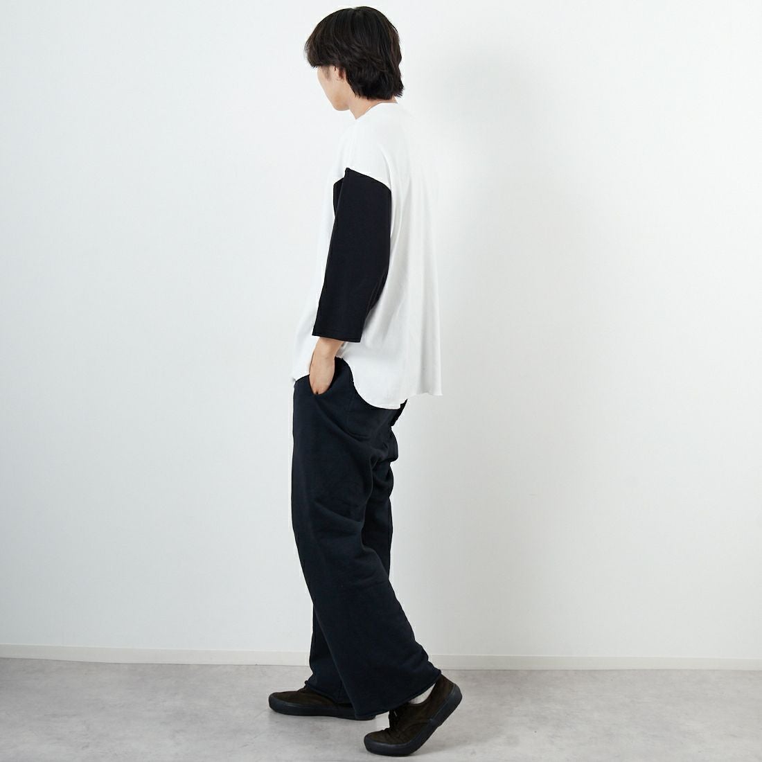 BOW WOW [バウワウ] ベースボールTシャツ [BW-BT] BLACK/WHIT &&モデル身長：179cm 着用サイズ：L&&