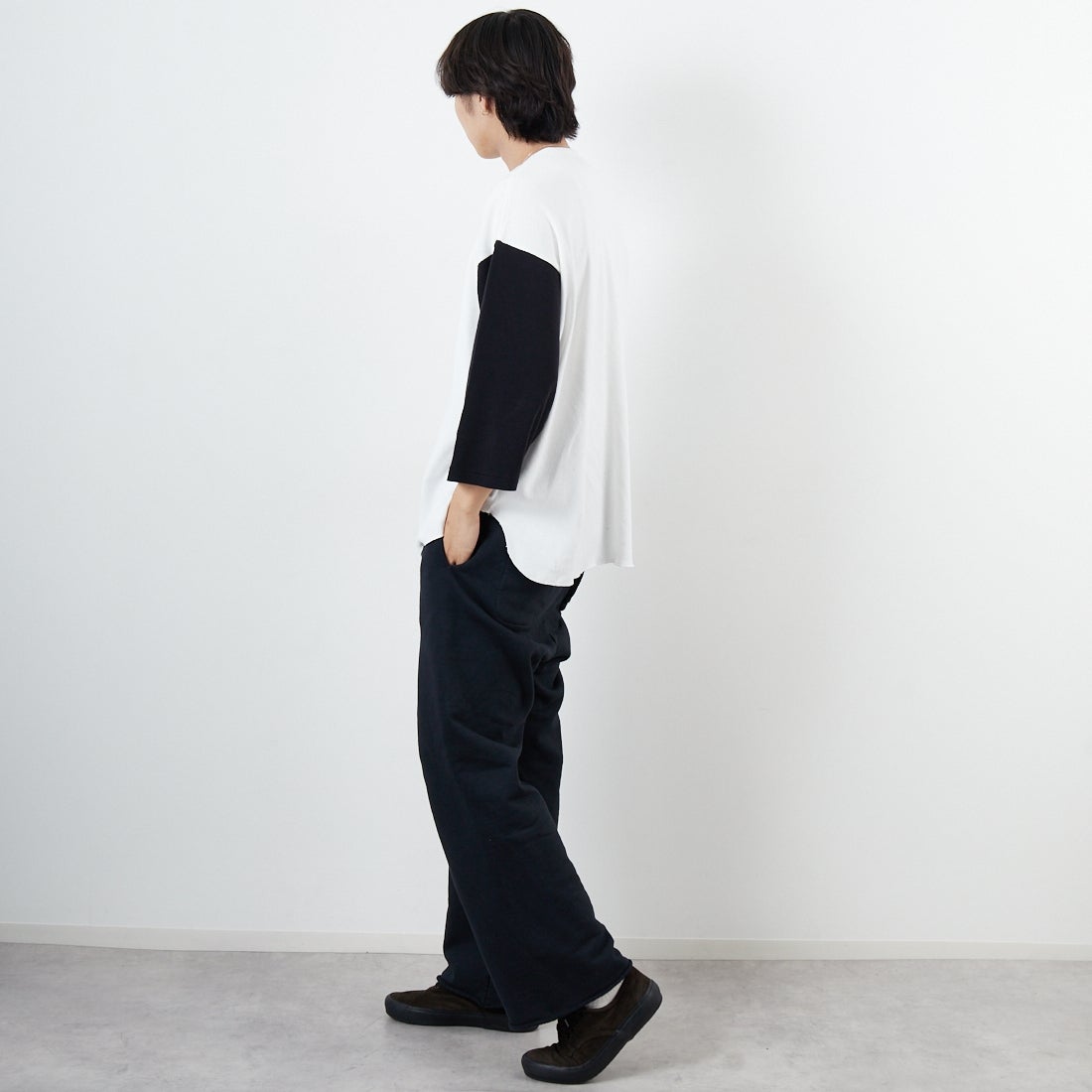 BOW WOW [バウワウ] ベースボールTシャツ [BW-BT] BLACK/WHIT &&モデル身長：179cm 着用サイズ：L&&