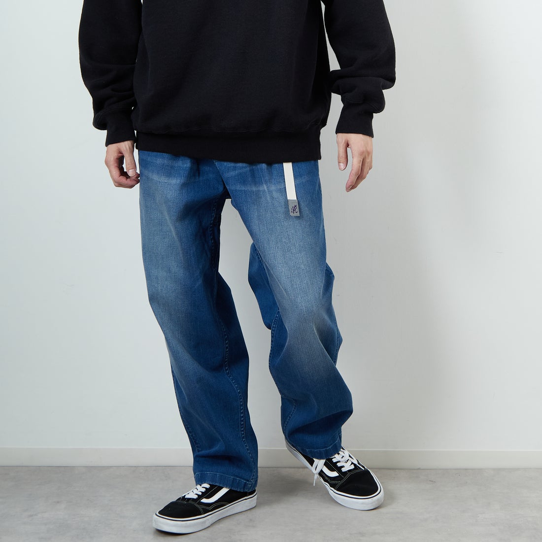 GRAMiCCi [グラミチ] 別注 ストレッチデニム エブリデイパンツ [GUP5-F1023-JF] D.USED BLU &&モデル身長：168cm 着用サイズ：L&&