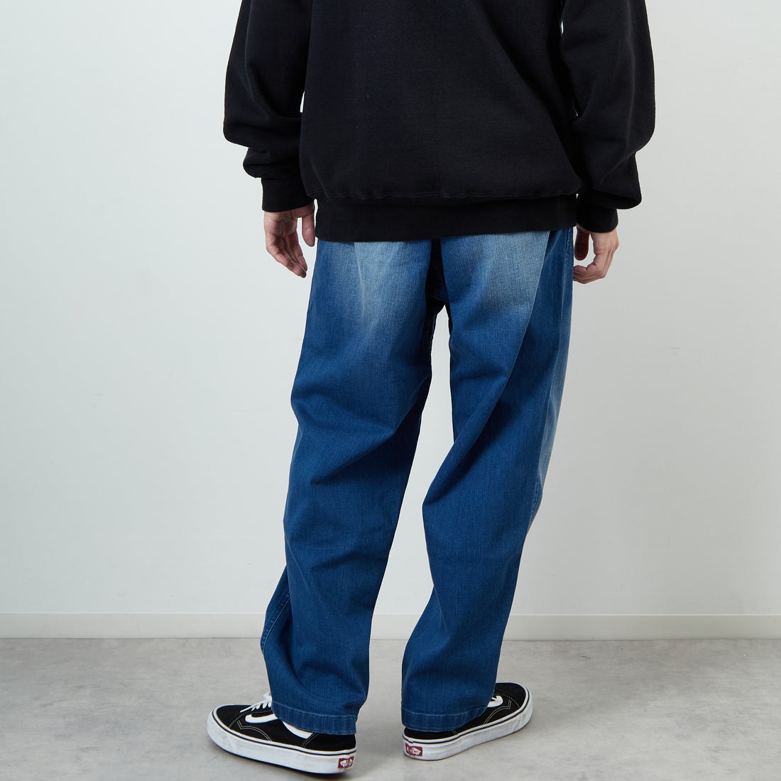GRAMiCCi [グラミチ] 別注 ストレッチデニム エブリデイパンツ [GUP5-F1023-JF] D.USED BLU &&モデル身長：168cm 着用サイズ：L&&