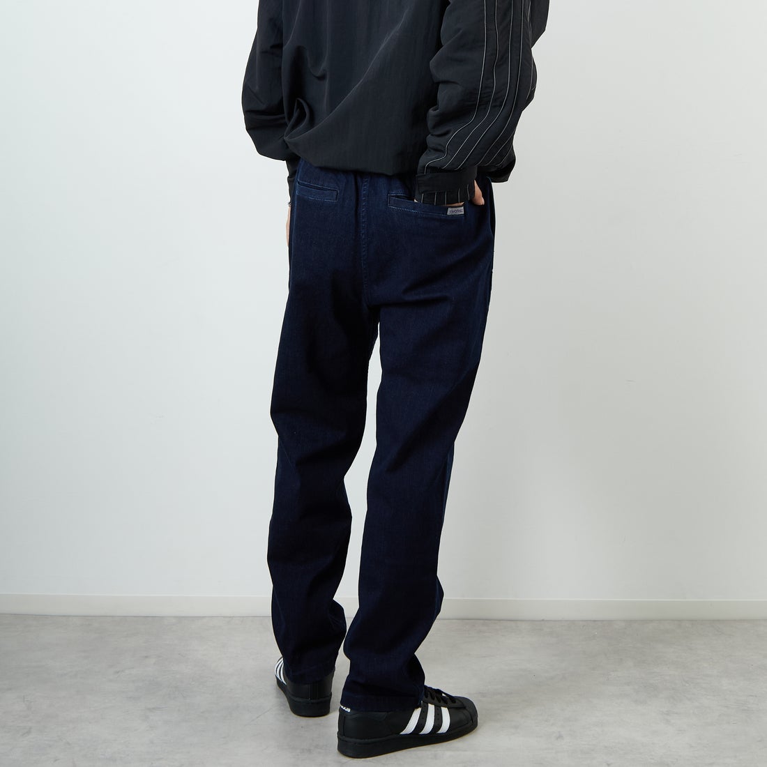 GRAMiCCi [グラミチ] 別注 ストレッチデニム エブリデイパンツ [GUP5-F1023-JF] ONE WASH &&モデル身長：179cm 着用サイズ：L&&