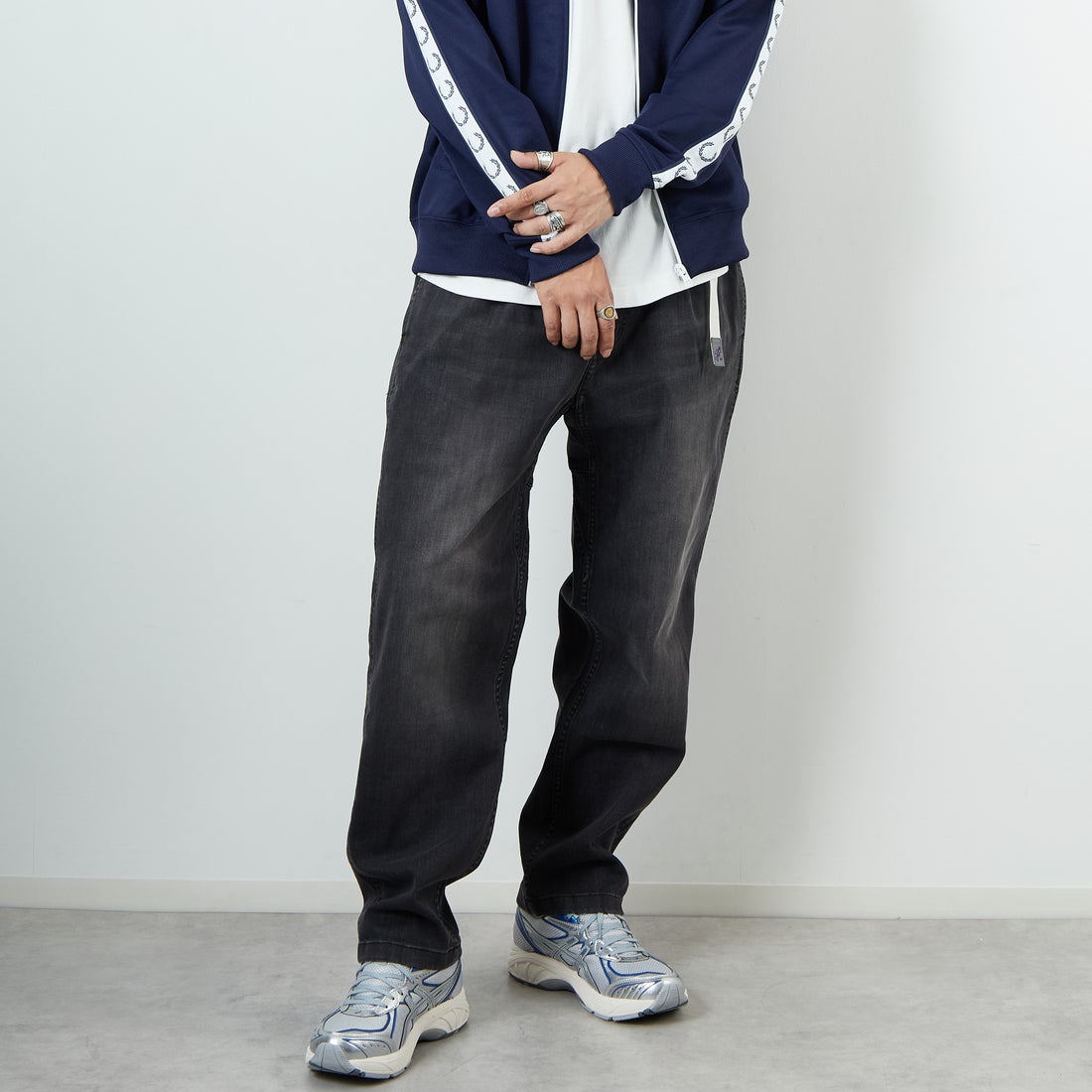 GRAMiCCi [グラミチ] 別注 ストレッチデニム エブリデイパンツ [GUP5-F1023-JF] BLK USED &&モデル身長：179cm 着用サイズ：L&&