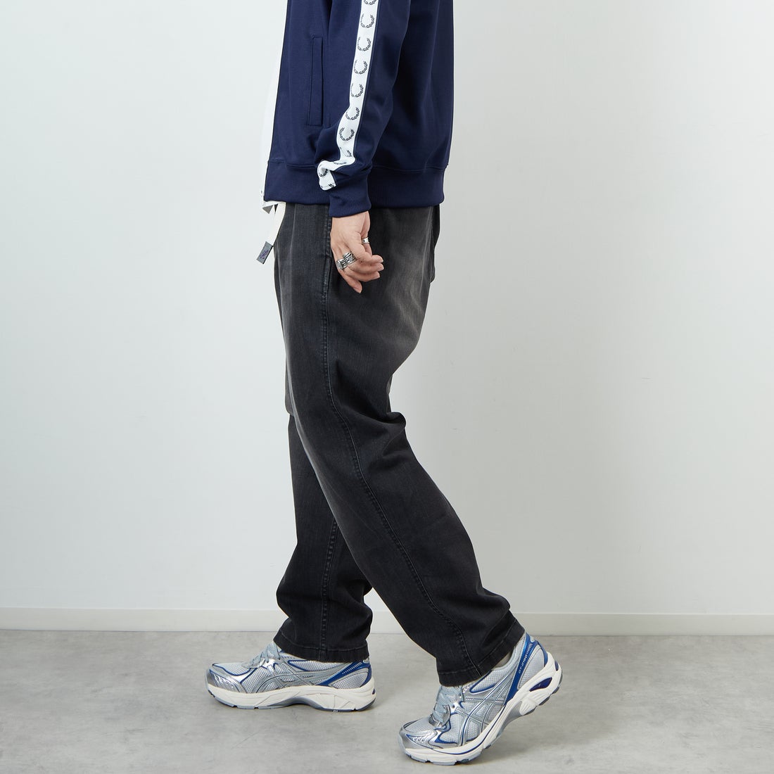 GRAMiCCi [グラミチ] 別注 ストレッチデニム エブリデイパンツ [GUP5-F1023-JF] BLK USED &&モデル身長：179cm 着用サイズ：L&&