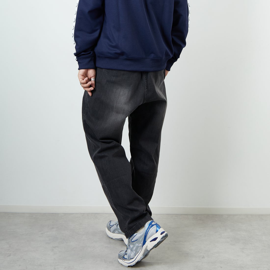 GRAMiCCi [グラミチ] 別注 ストレッチデニム エブリデイパンツ [GUP5-F1023-JF] BLK USED &&モデル身長：179cm 着用サイズ：L&&