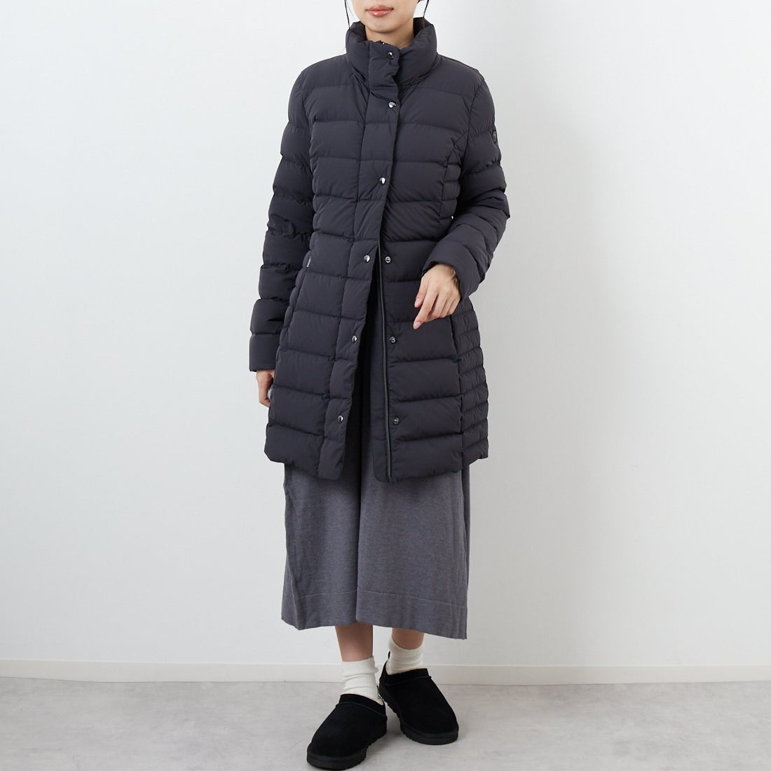 CAPE HORN [ケープホーン] QUINA MURMASKY ダウンジャケット [B2575] 500 BLACK &&モデル身長：162cm 着用サイズ：42&&