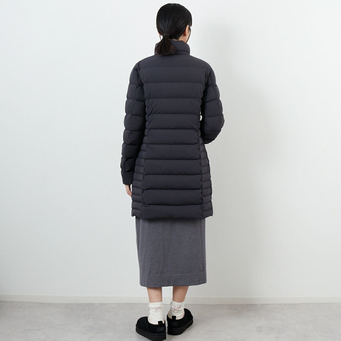 CAPE HORN [ケープホーン] QUINA MURMASKY ダウンジャケット [B2575] 500 BLACK &&モデル身長：162cm 着用サイズ：42&&