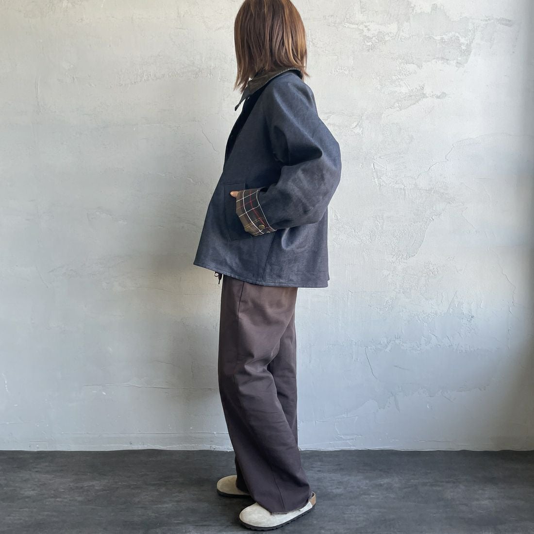 Barbour [バブアー] 別注 中綿入り TRANSPORT コーデュラデニム トランスポートジャケット [MCAS204-JF] BLUE&&モデル身長：158cm 着用サイズ：34&&