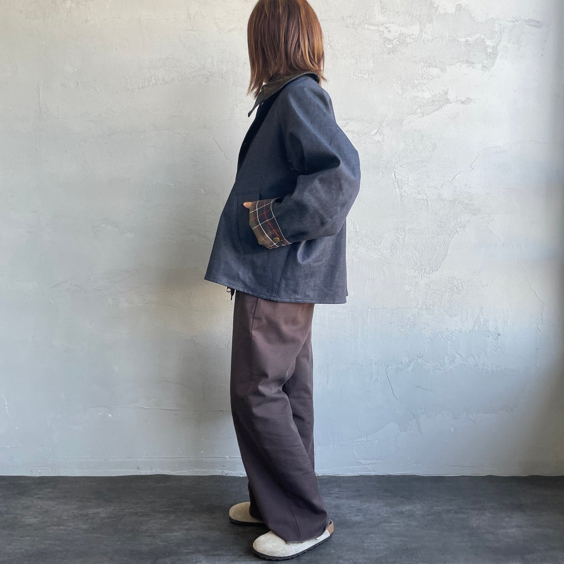 Barbour [バブアー] 別注 中綿入り TRANSPORT コーデュラデニム トランスポートジャケット [MCAS204-JF] BLUE&&モデル身長：158cm 着用サイズ：34&&