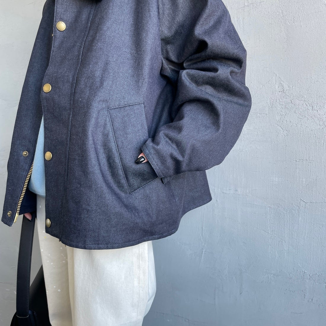 Barbour [バブアー] 別注 中綿入り TRANSPORT コーデュラデニム トランスポートジャケット [MCAS204-JF] BLUE&&モデル身長：150cm 着用サイズ：34&&