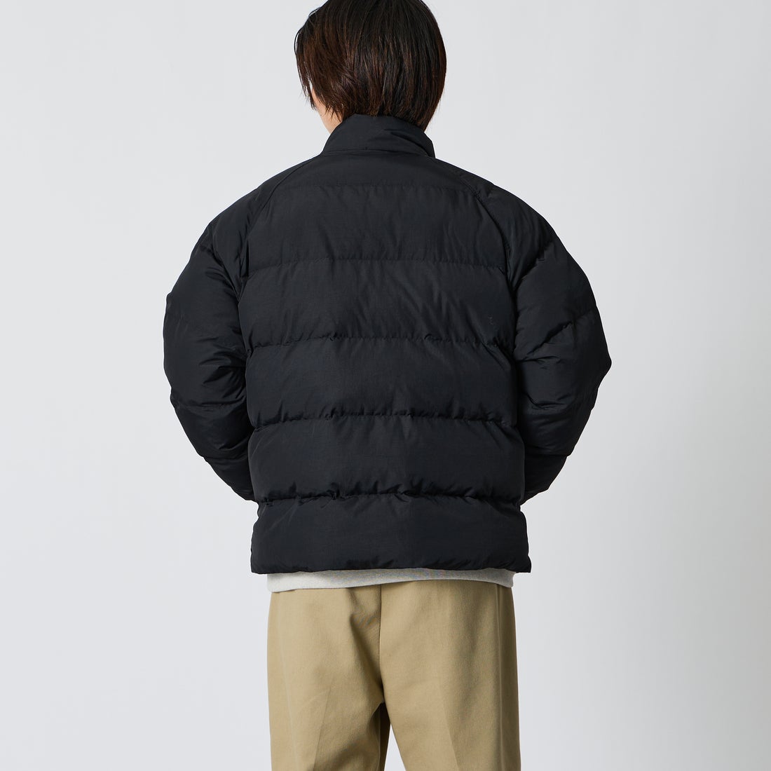 FRED PERRY [フレッドペリー] ラグランスリーブパデッドジャケット [J1309] 102 BLACK &&モデル身長：177cm 着用サイズ：L&&