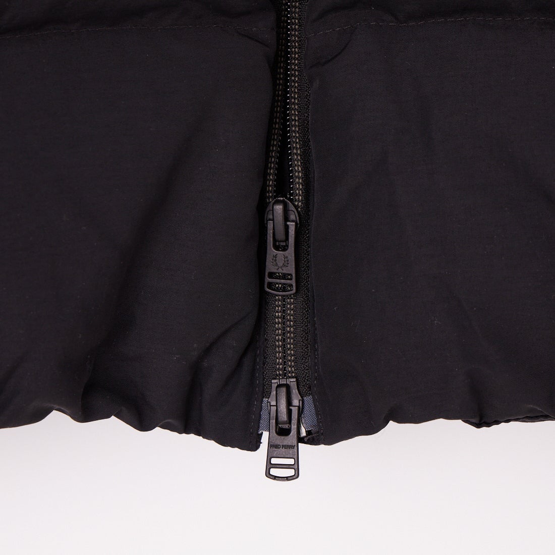 FRED PERRY [フレッドペリー] ラグランスリーブパデッドジャケット [J1309] 102 BLACK