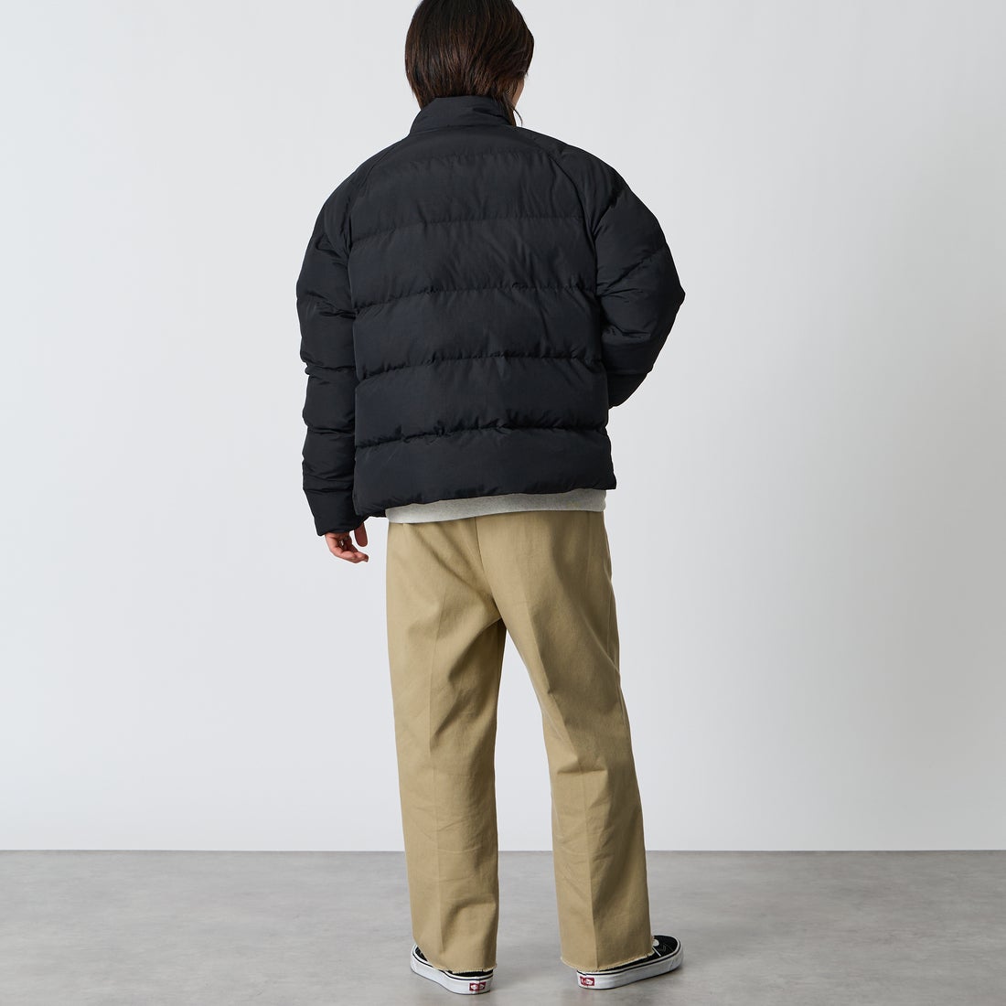 FRED PERRY [フレッドペリー] ラグランスリーブパデッドジャケット [J1309] 102 BLACK &&モデル身長：177cm 着用サイズ：L&&