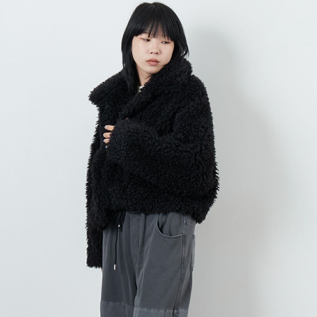 Jeans Factory Clothes [ジーンズファクトリークローズ] プードルファーショートブルゾン [330024] 109 ﾌﾞﾗｯｸ &&モデル身長：167cm 着用サイズ：F&&