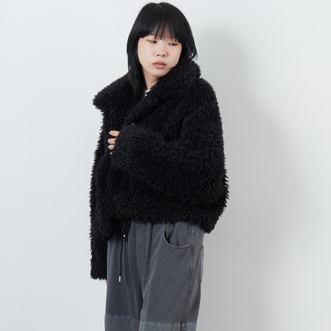 Jeans Factory Clothes [ジーンズファクトリークローズ] プードルファーショートブルゾン [330024] 109 ﾌﾞﾗｯｸ &&モデル身長：167cm 着用サイズ：F&&