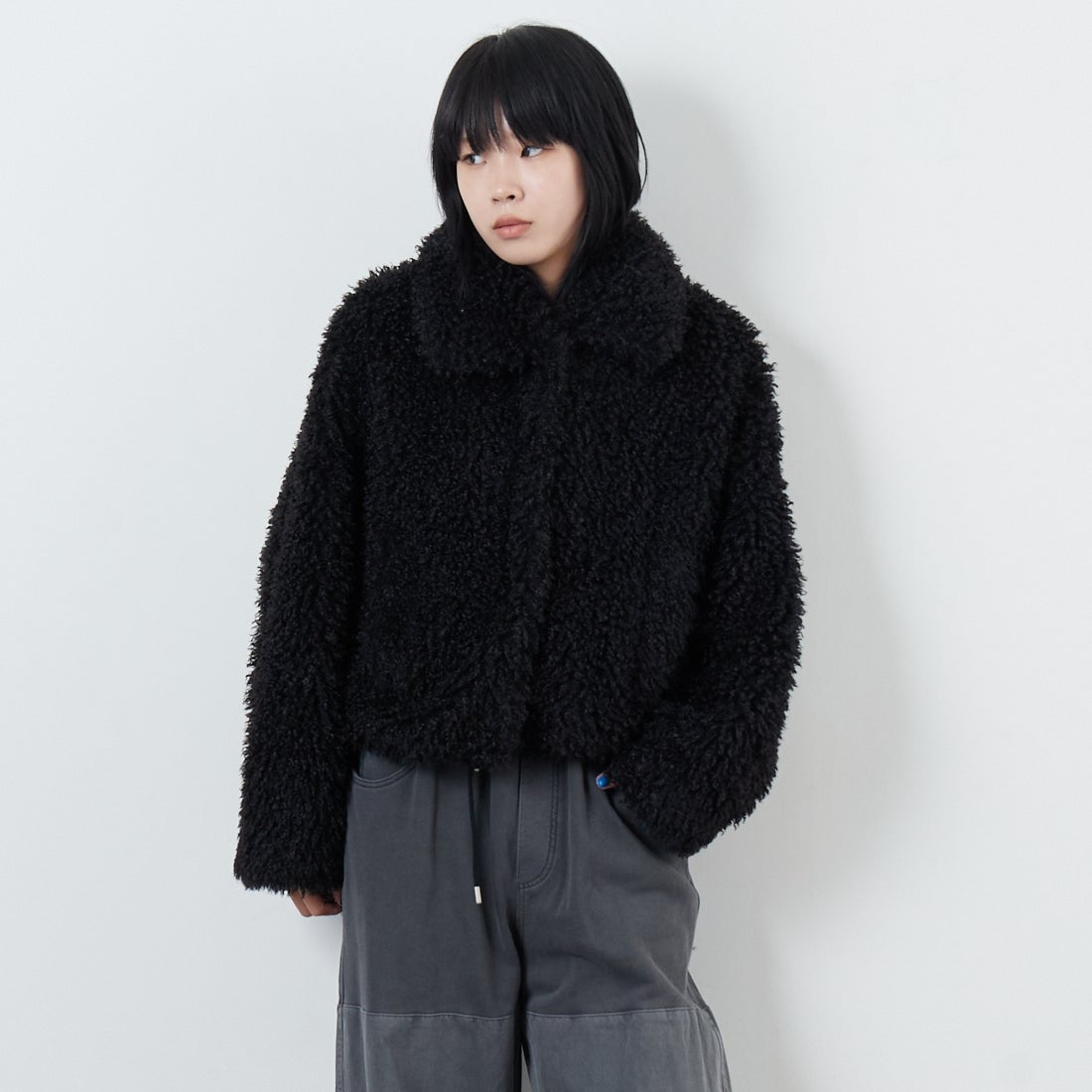 Jeans Factory Clothes [ジーンズファクトリークローズ] プードルファーショートブルゾン [330024] 109 ﾌﾞﾗｯｸ &&モデル身長：167cm 着用サイズ：F&&