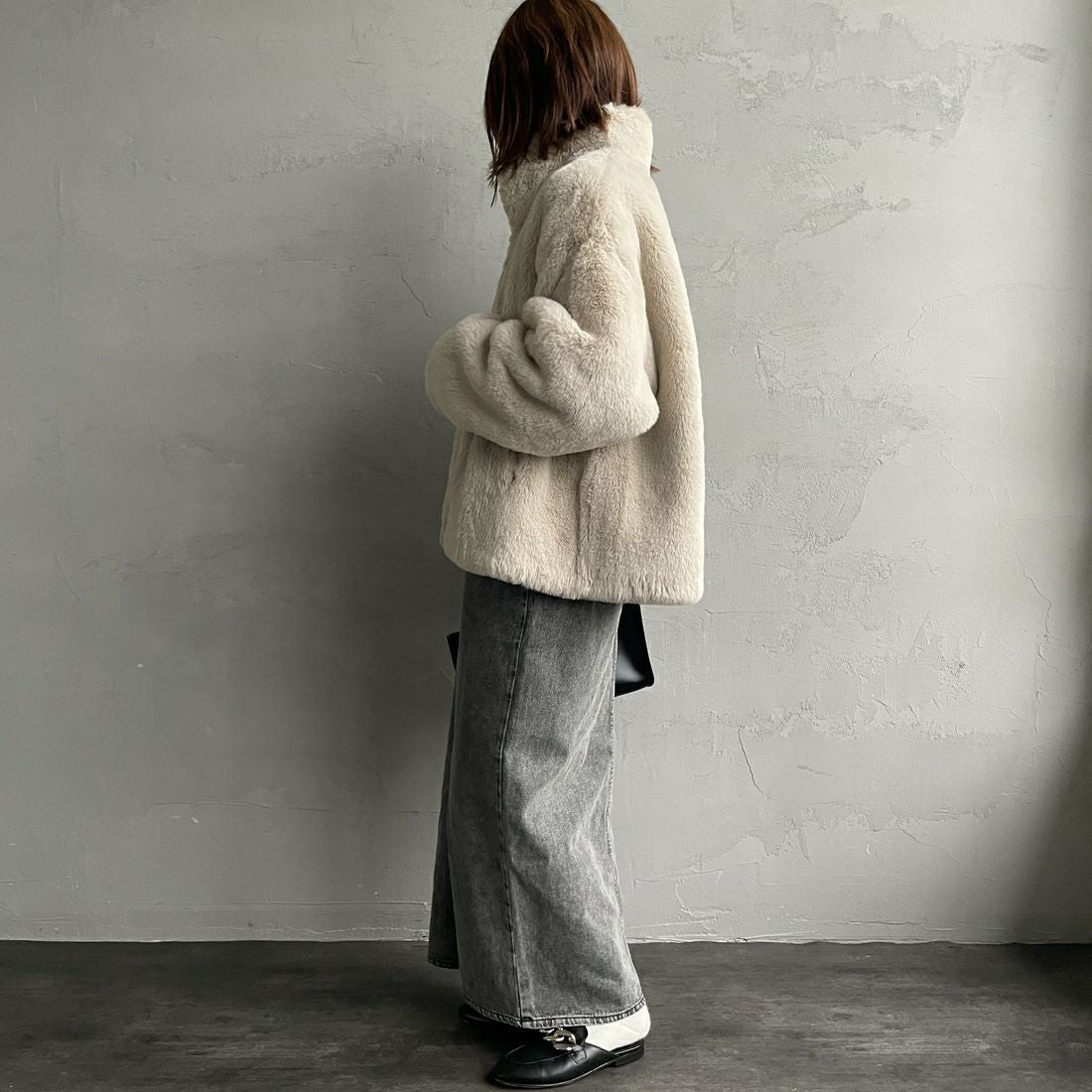 Jeans Factory Clothes [ジーンズファクトリークローズ] エコファーオーバーサイズブルゾン [330023] 153 ﾍﾞｰｼﾞｭ &&モデル身長：158cm 着用サイズ：F&&