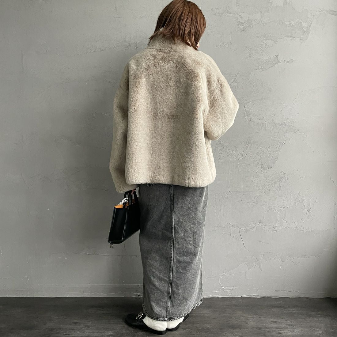 Jeans Factory Clothes [ジーンズファクトリークローズ] エコファーオーバーサイズブルゾン [330023] 153 ﾍﾞｰｼﾞｭ &&モデル身長：158cm 着用サイズ：F&&