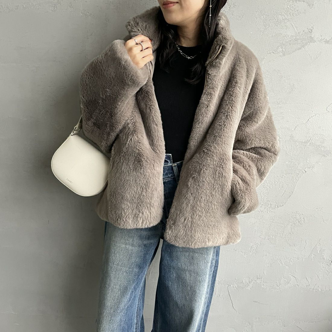 Jeans Factory Clothes [ジーンズファクトリークローズ] エコファーオーバーサイズブルゾン [330023] 116 ｸﾞﾚｰｼﾞ &&モデル身長：160cm 着用サイズ：F&&