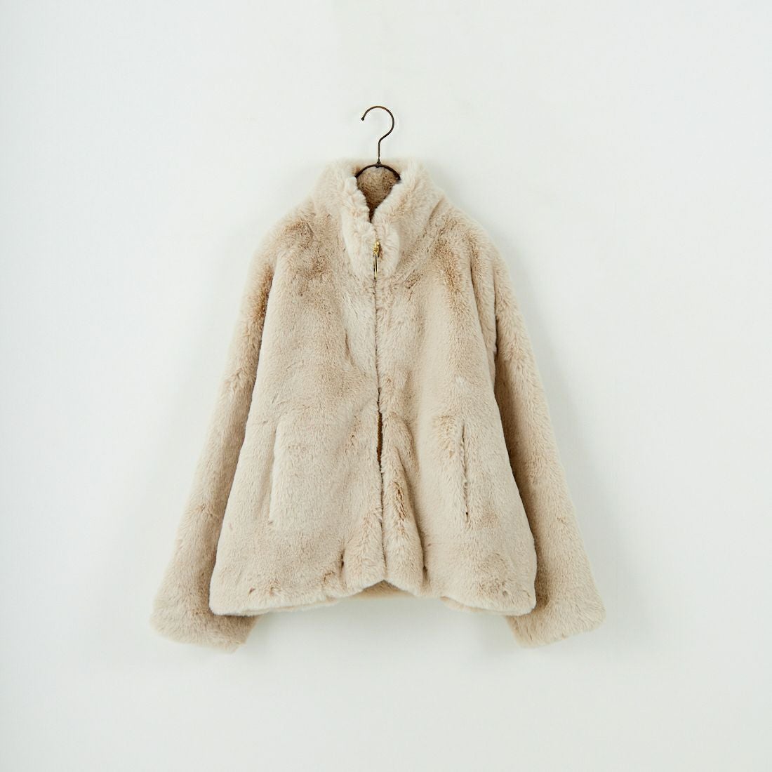 Jeans Factory Clothes [ジーンズファクトリークローズ] エコファーオーバーサイズブルゾン [330023] 153 ﾍﾞｰｼﾞｭ