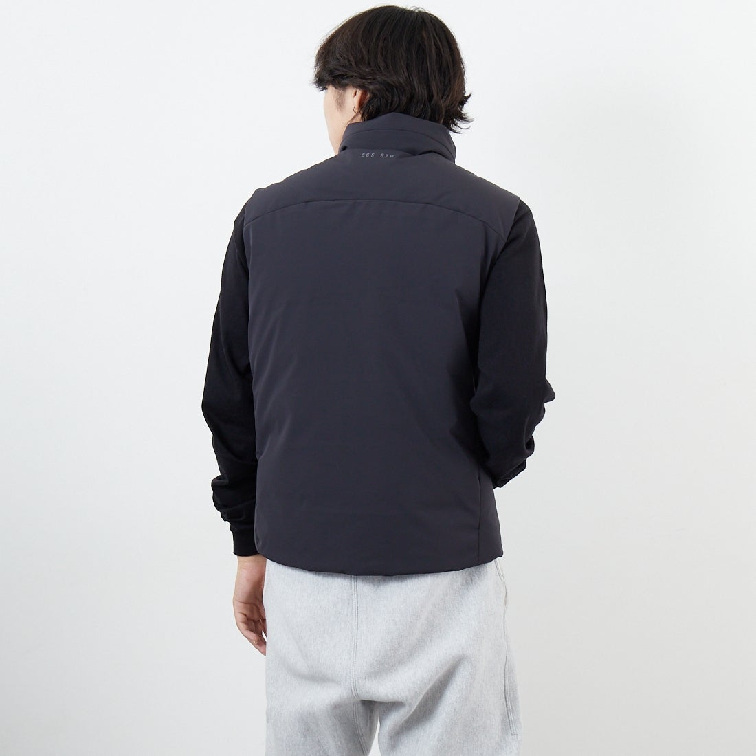 CAPE HORN [ケープホーン] FJORD ダウンベスト [B1508] 500 BLACK &&モデル身長：179cm 着用サイズ：48&&