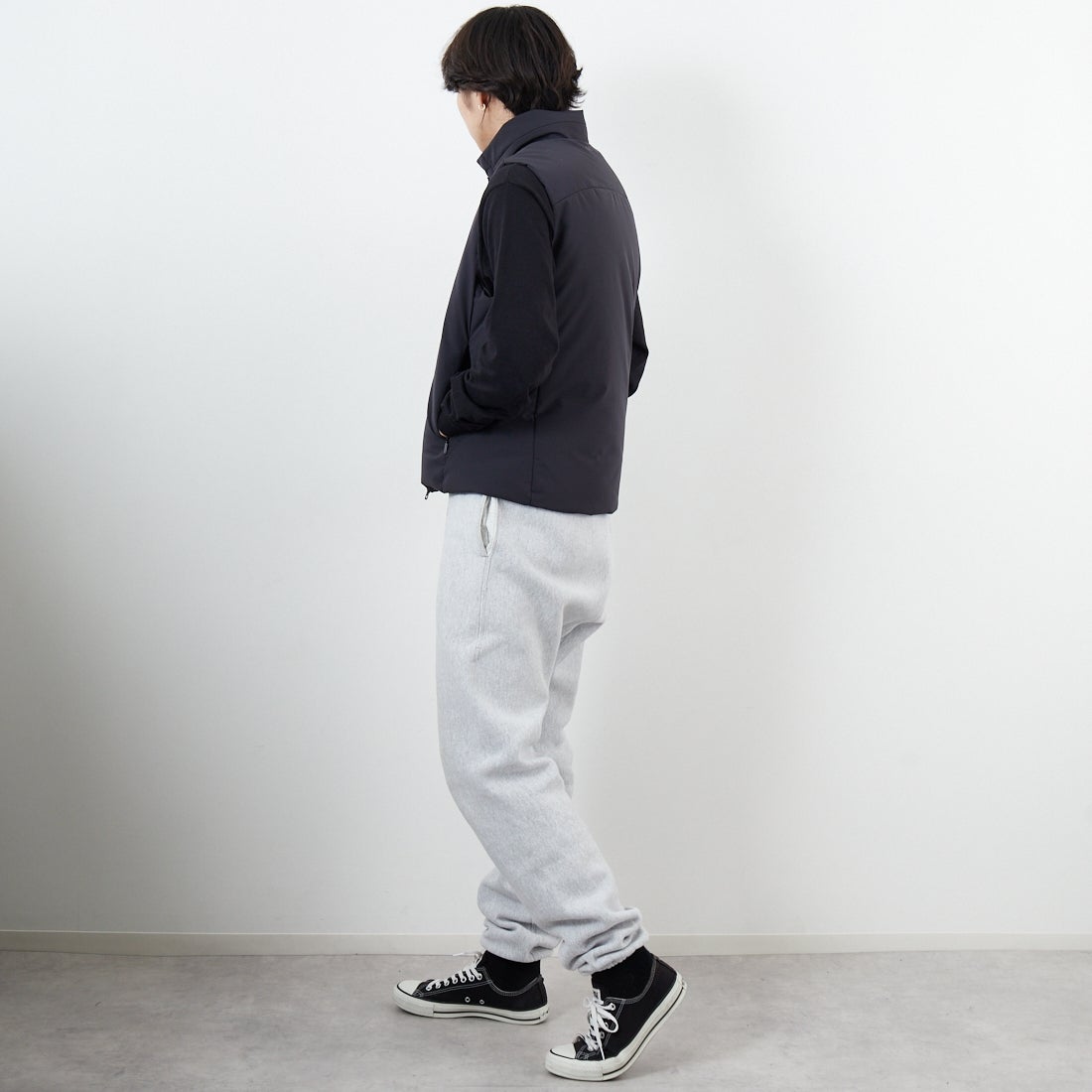 CAPE HORN [ケープホーン] FJORD ダウンベスト [B1508] 500 BLACK &&モデル身長：179cm 着用サイズ：48&&