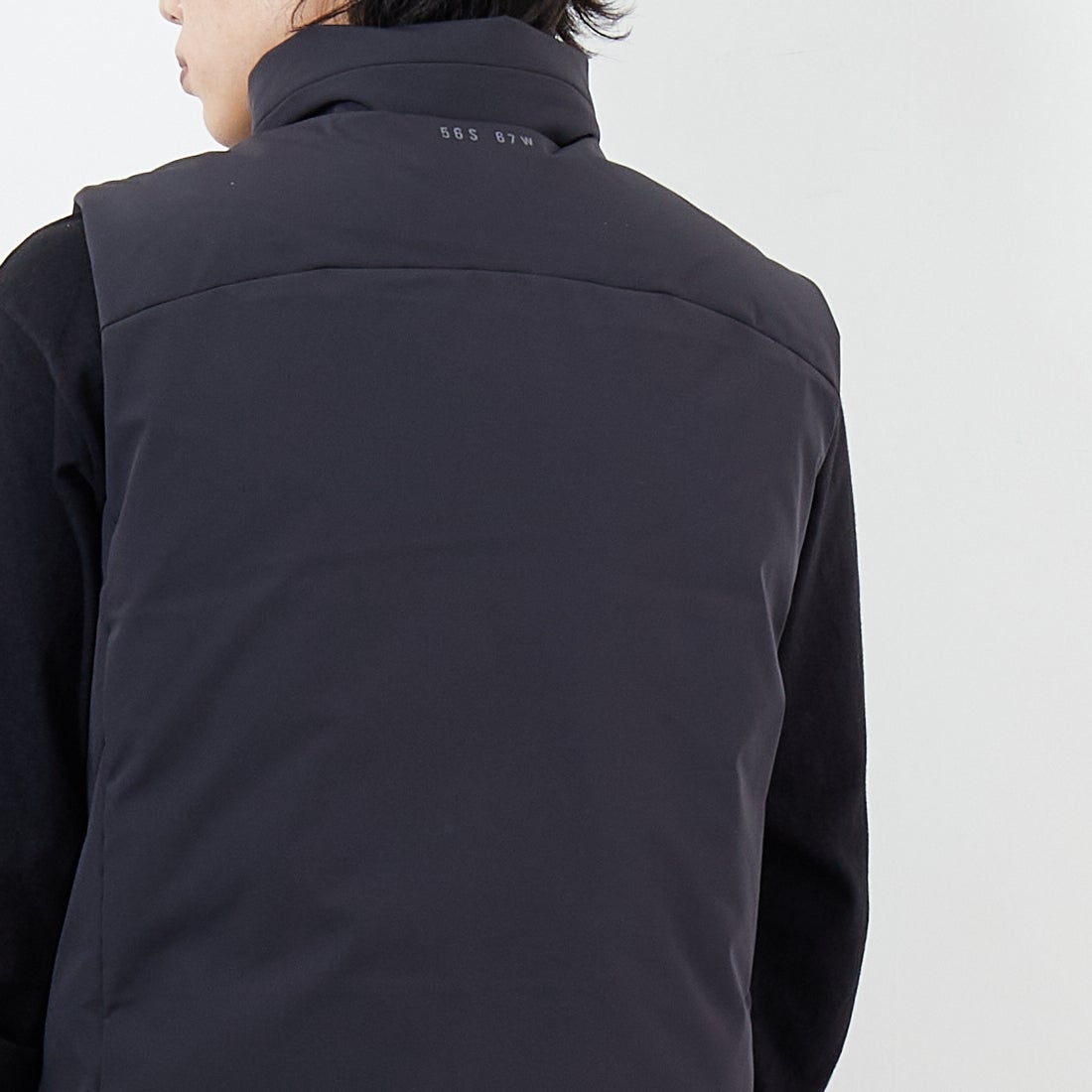 CAPE HORN [ケープホーン] FJORD ダウンベスト [B1508] 500 BLACK &&モデル身長：179cm 着用サイズ：48&&