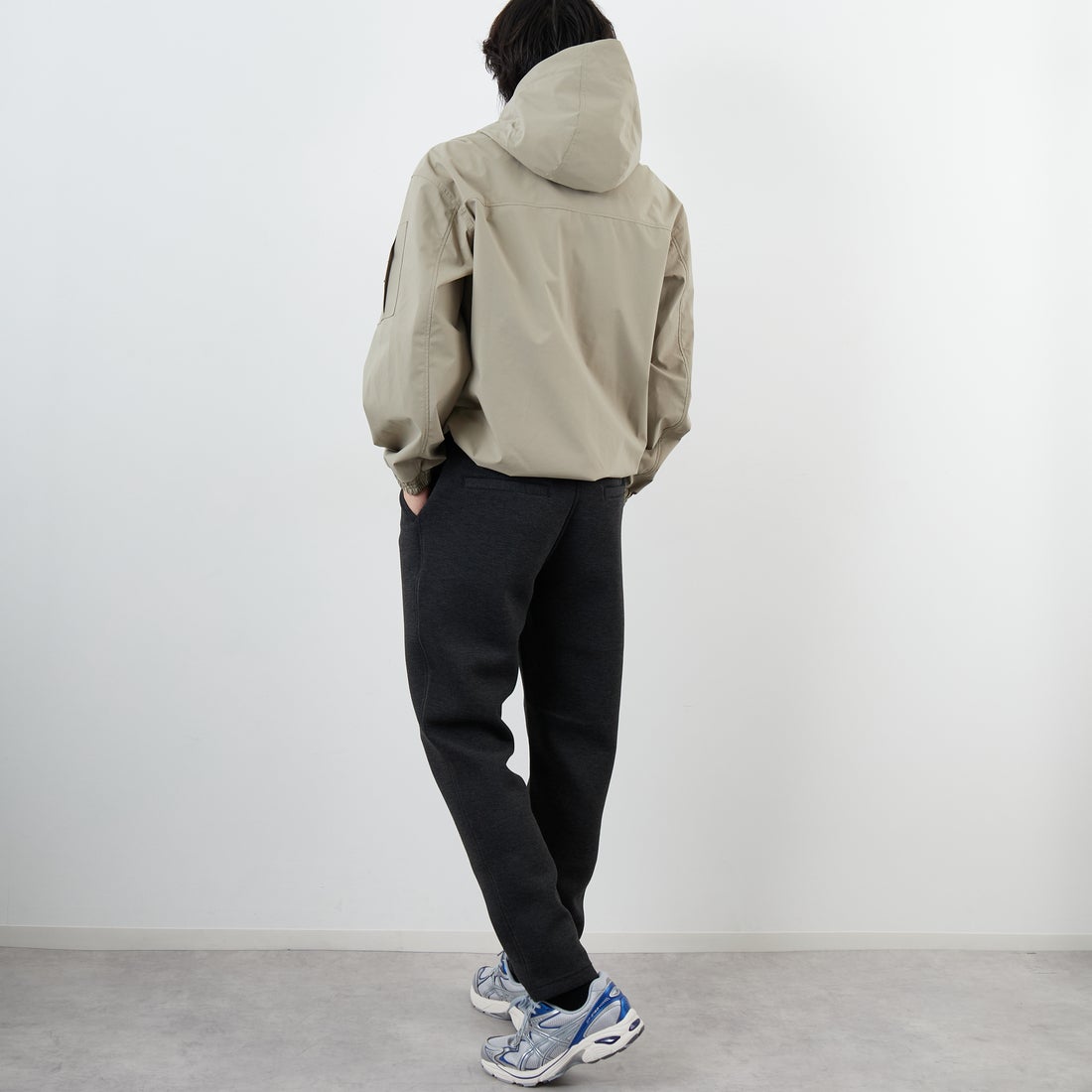 GRAMiCCi [グラミチ] 別注 テックニット スリムパンツ [GUP5-F1021-JF] CHARCOAL &&モデル身長：179cm 着用サイズ：L&&