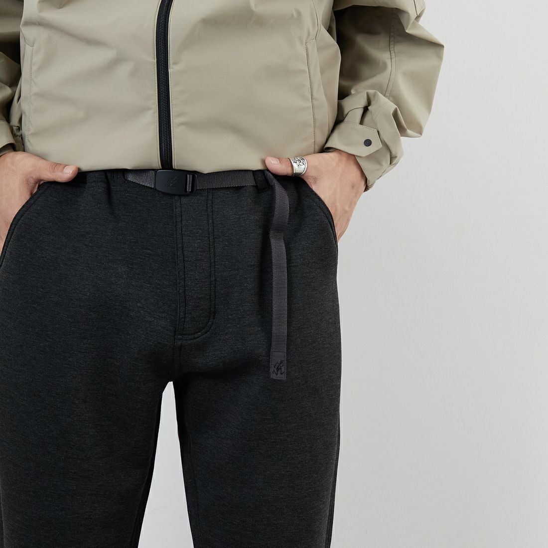 GRAMiCCi [グラミチ] 別注 テックニット スリムパンツ [GUP5-F1021-JF] CAHRCOAL