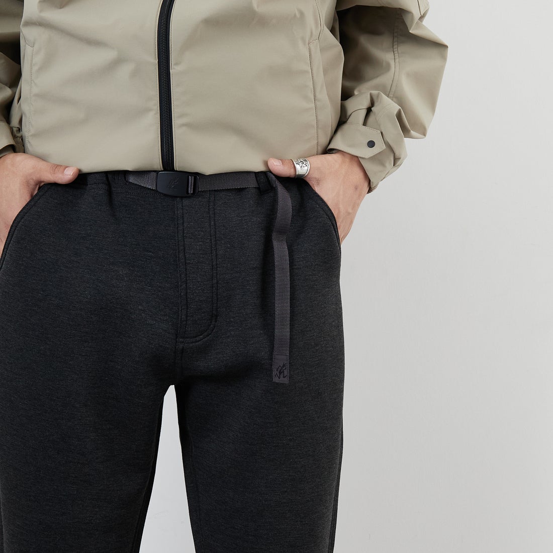 GRAMiCCi [グラミチ] 別注 テックニット スリムパンツ [GUP5-F1021-JF] CAHRCOAL