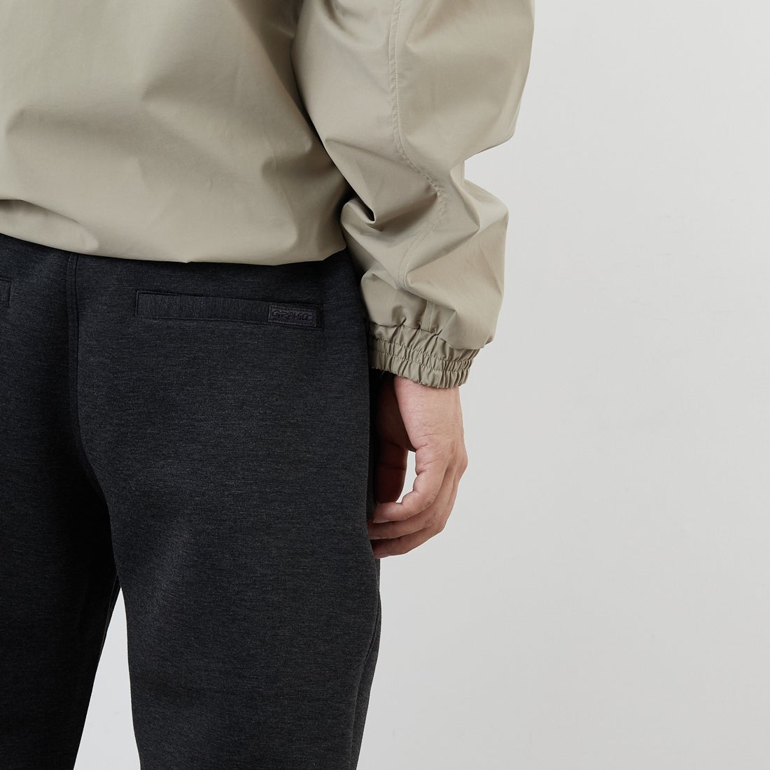 GRAMiCCi [グラミチ] 別注 テックニット スリムパンツ [GUP5-F1021-JF] CAHRCOAL