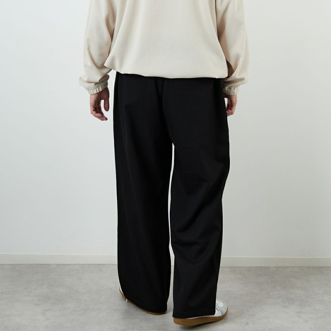 GRAMiCCi [グラミチ] 別注 ウールライク ワイドパンツ [GUP5-F1025-JF] BLACK &&モデル身長：168cm 着用サイズ：M&&