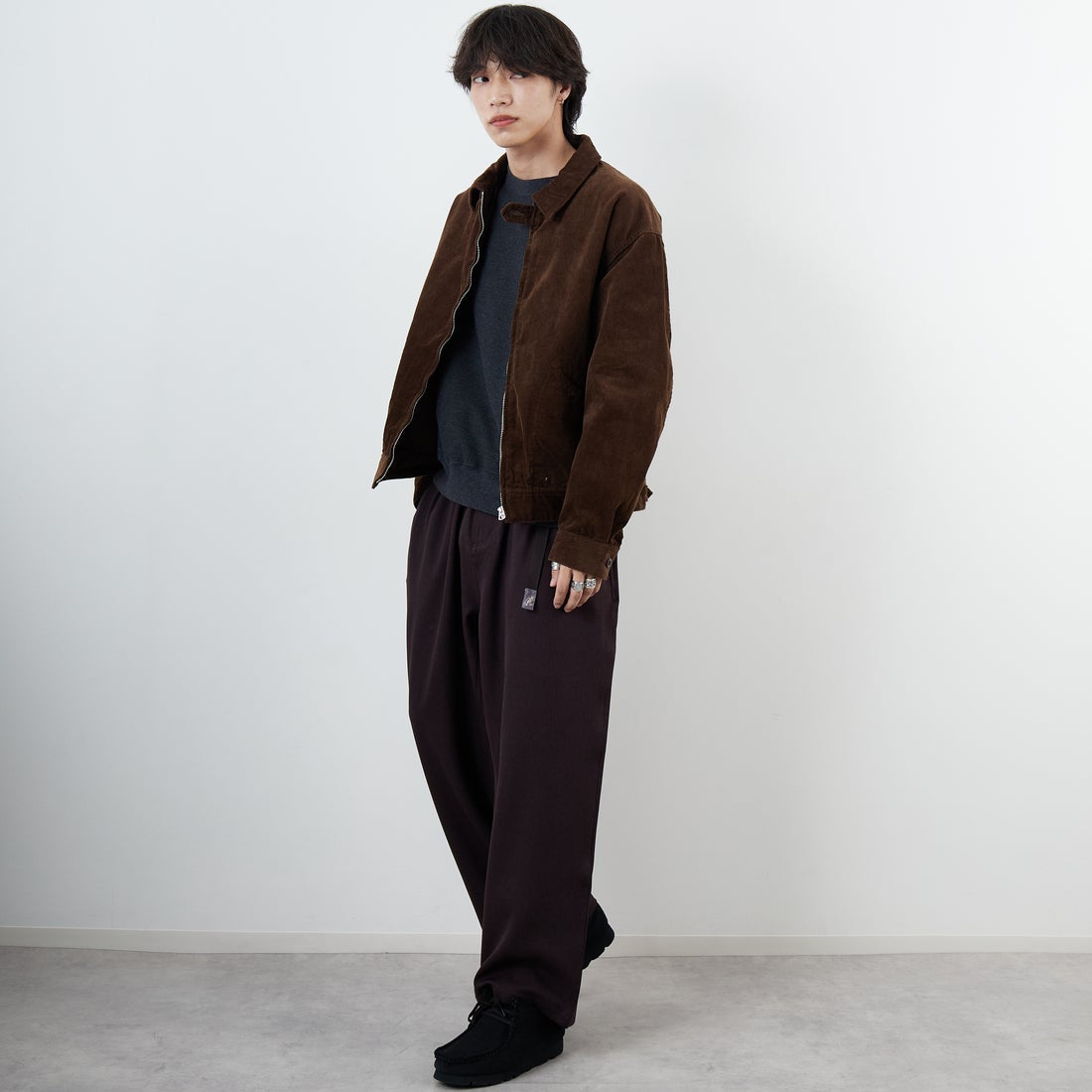 GRAMiCCi [グラミチ] 別注 ウールライク ワイドパンツ [GUP5-F1025-JF] BROWN &&モデル身長：179cm 着用サイズ：L&&