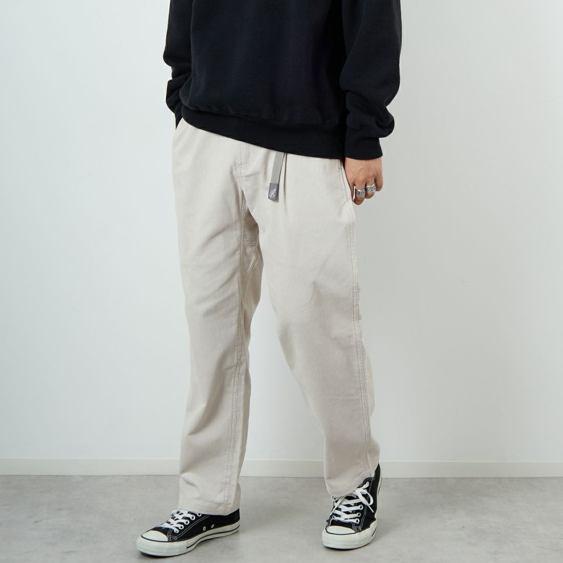 GRAMiCCi [グラミチ] 別注 コーデュロイ エブリデイパンツ [GUP5-F1022-JF] BONE &&モデル身長：179cm 着用サイズ：L&&
